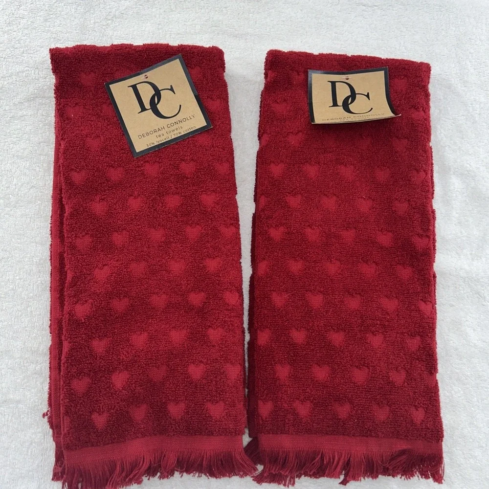 Deborah Connolly Red Heart Pattern Bath Tea Towels 2- Sets of 2 Fringe Trim NEW